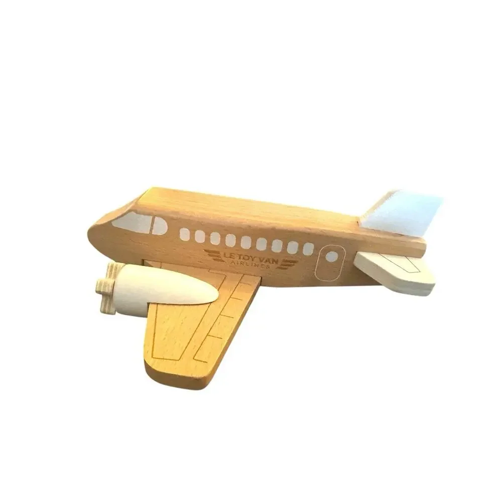 Le Toy Van wooden passenger